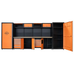 Modulárny garážový úložný systém s pracovnou doskou, skrinkami a perforovaným panelom