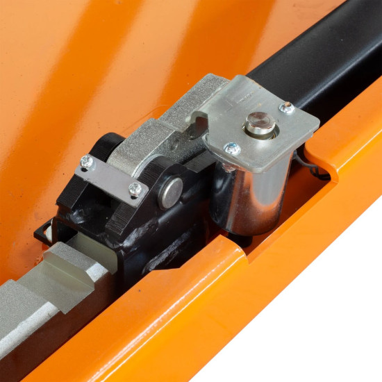 Mobilný nožnicový zdvihák 3,5 t – elektrické odistenie západiek, 230 V