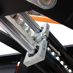 Zapustený nožnicový zdvihák, 3.5t, 400V